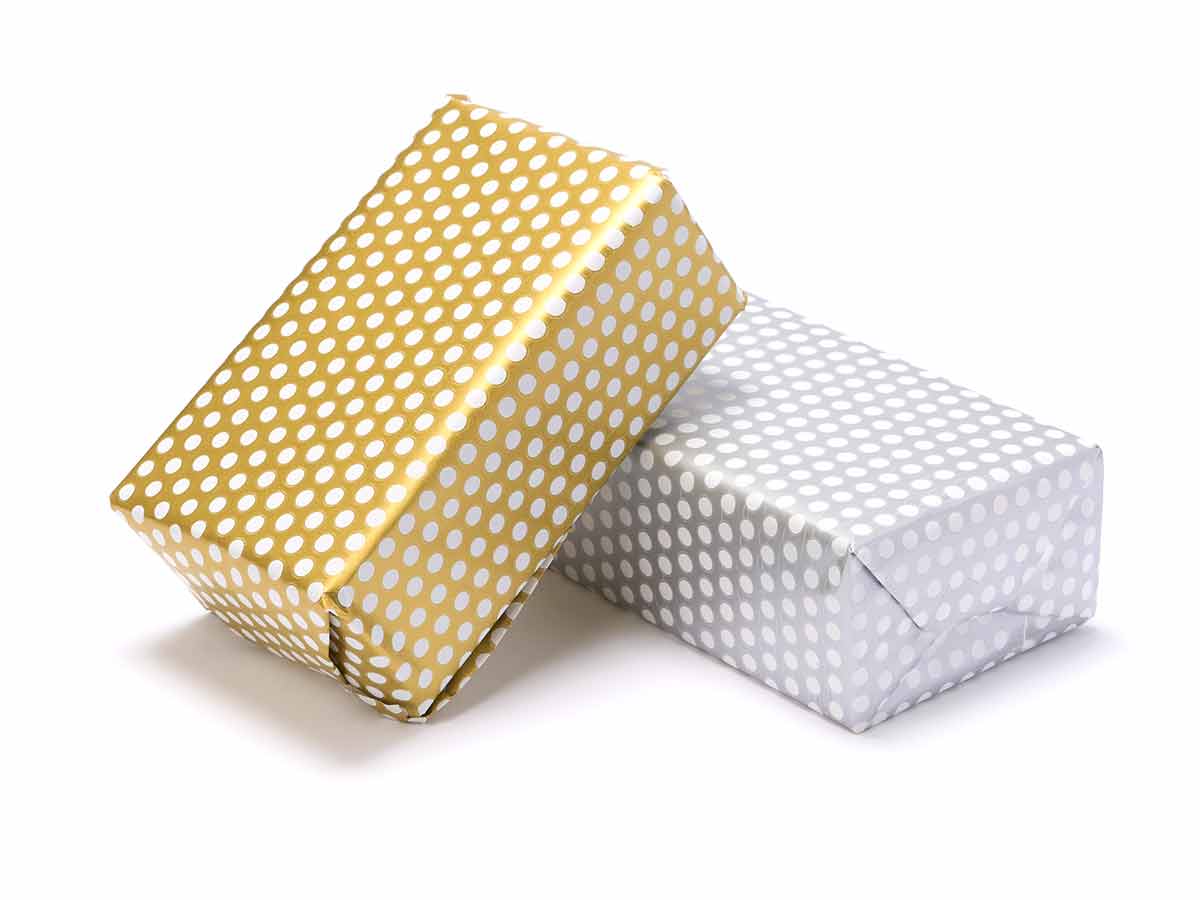 Rollo papel regalo 70x200 lunares oro plata - Imagen 4